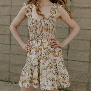 Heartloom Floral Ruffle Dress in Cream and Yellow size small